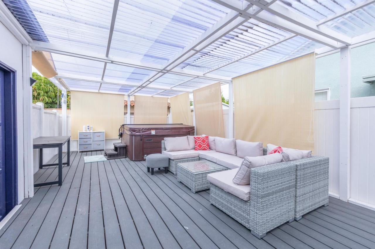 Luxury Villa With Hot Tub! Walk To Beach & Bars Long Beach Luaran gambar