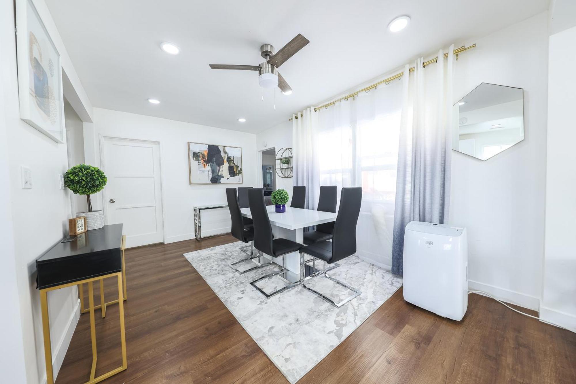 Luxury Villa With Hot Tub! Walk To Beach & Bars Long Beach Luaran gambar
