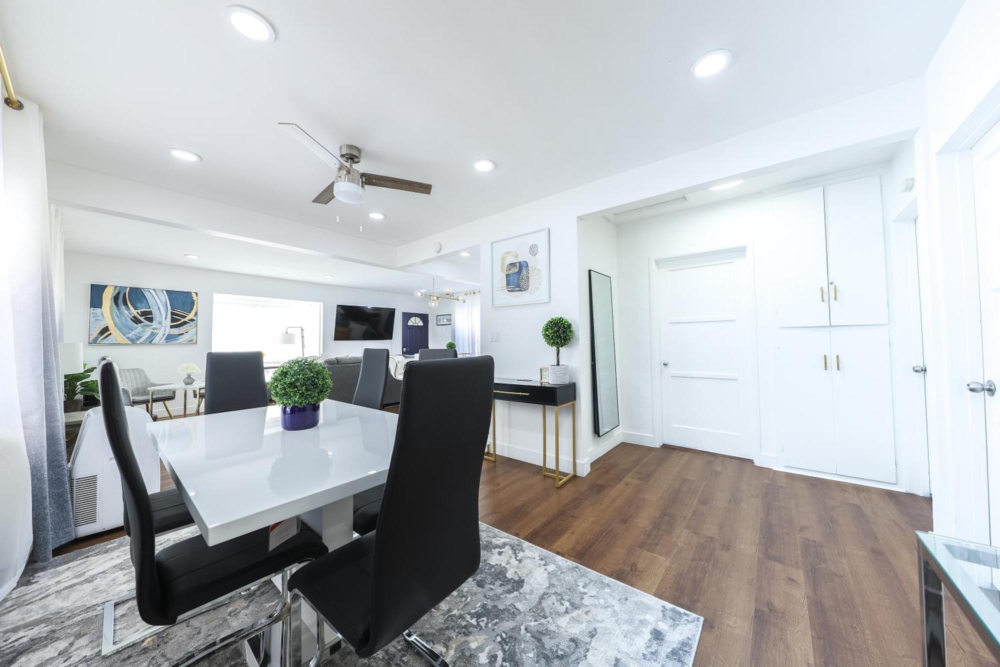 Luxury Villa With Hot Tub! Walk To Beach & Bars Long Beach Luaran gambar